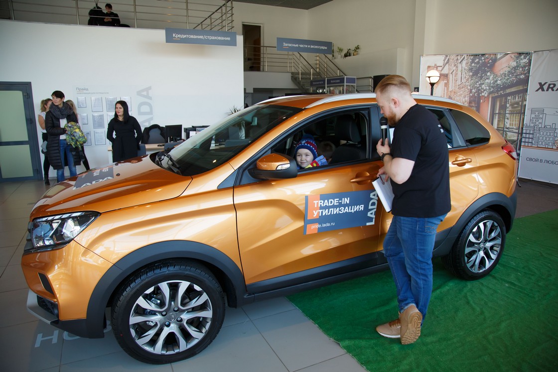 LADA XRAY Cross привлекает даже самых маленьких Гостей